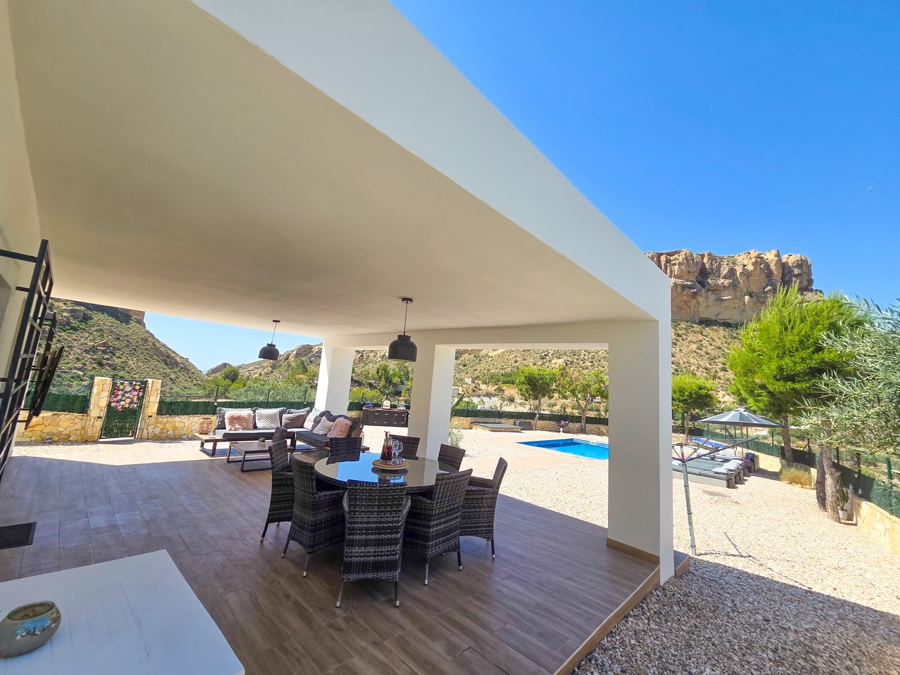 Huvila Barrio De La Estacion De Crevillente, Alicante, Espanja 3 makuuhuonetta, 140 m2 No. 195695