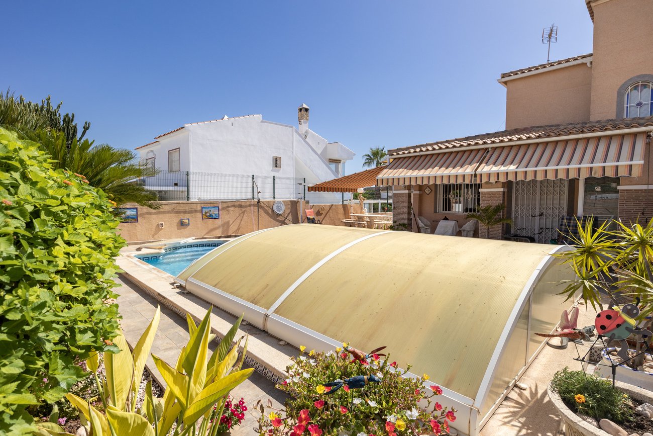 Huvila Alicante, Espanja 4 makuuhuonetta, 180 m2 No. 195693
