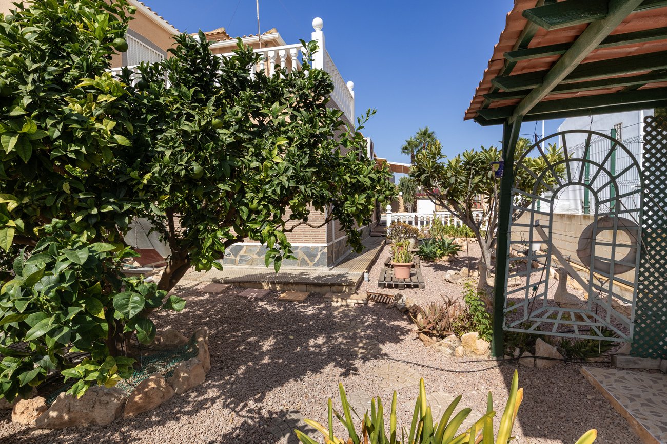 Huvila Alicante, Espanja 4 makuuhuonetta, 180 m2 No. 195693
