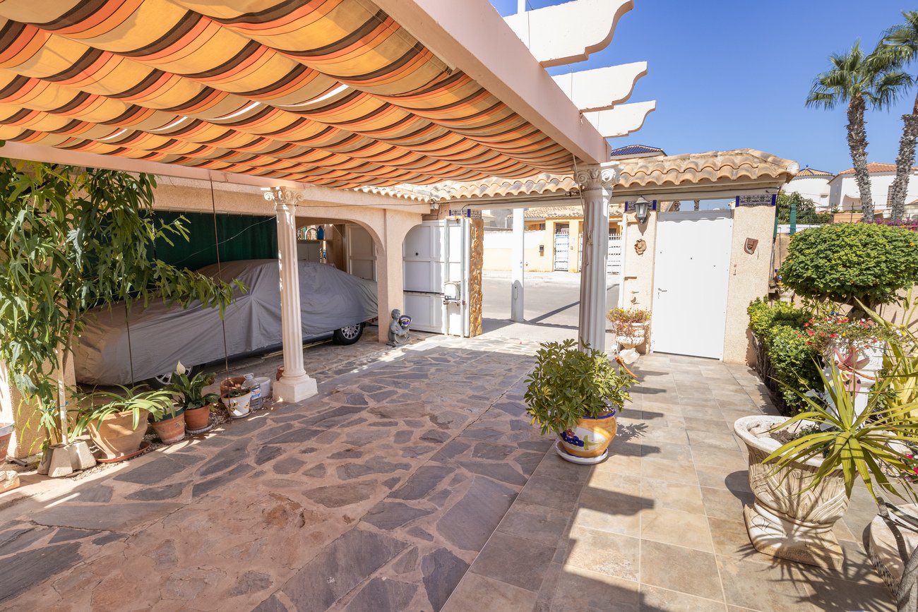 Huvila Alicante, Espanja 4 makuuhuonetta, 180 m2 No. 195693