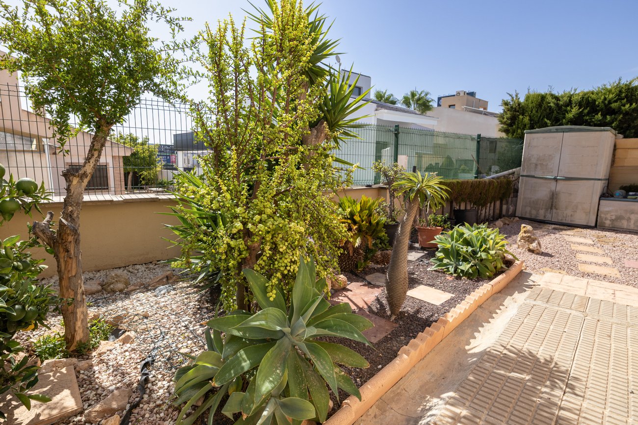 Huvila Alicante, Espanja 4 makuuhuonetta, 180 m2 No. 195693