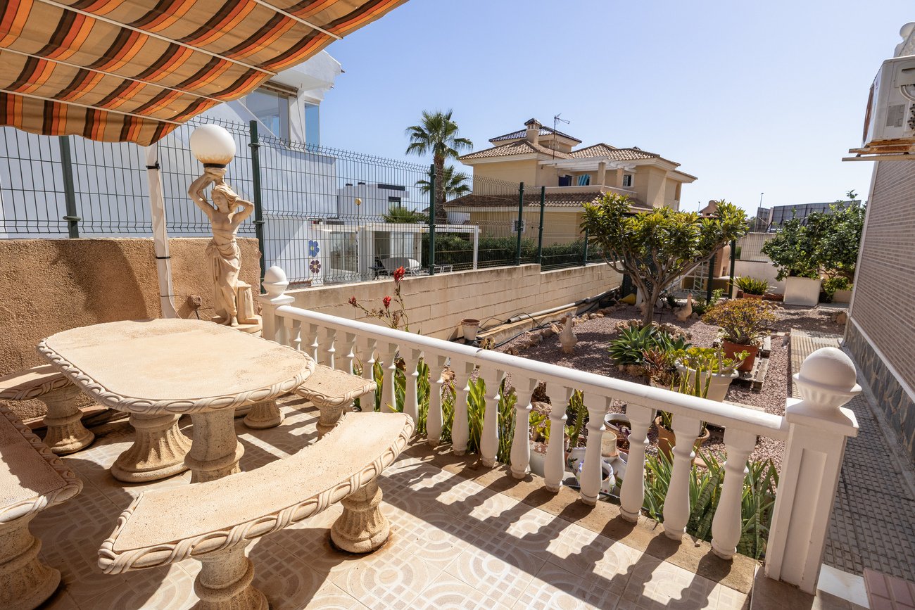 Huvila Alicante, Espanja 4 makuuhuonetta, 180 m2 No. 195693