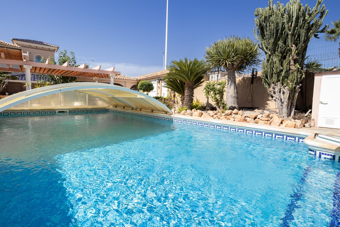 Huvila Alicante, Espanja 4 makuuhuonetta, 180 m2 No. 195693