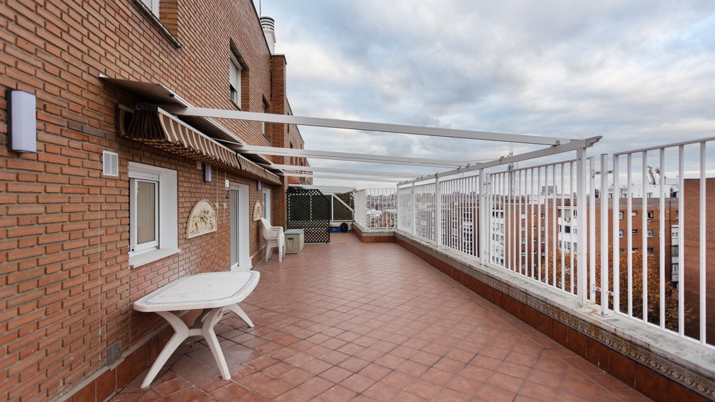 Apartment in Madrid, Spain 1 bedroom, 180 sq.m. No. 107250