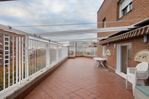 Huoneisto Madrid, Espanja 1 makuuhuone, 180 m2 No. 107250