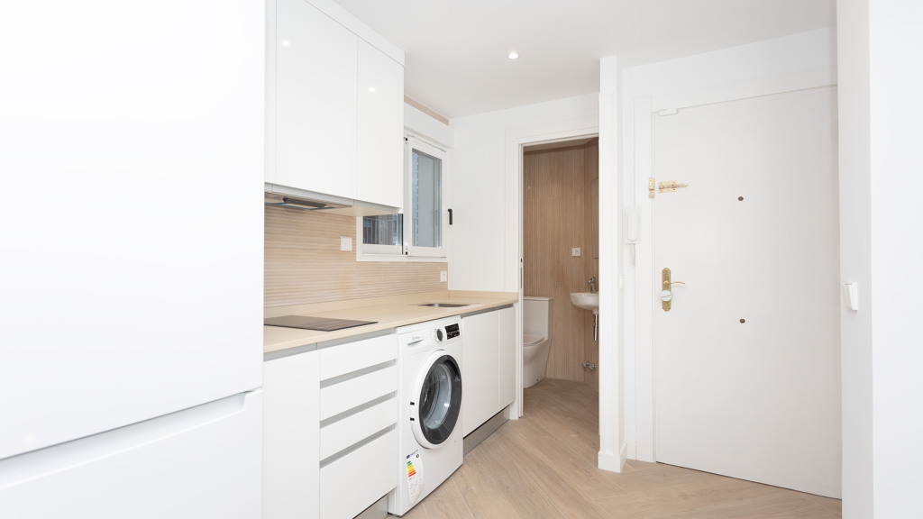 Apartment in Madrid, Spain 1 bedroom, 180 sq.m. No. 107250
