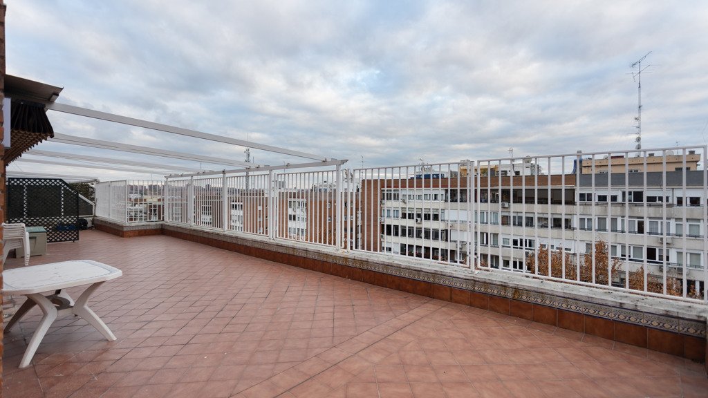 Apartment in Madrid, Spain 1 bedroom, 180 sq.m. No. 107250