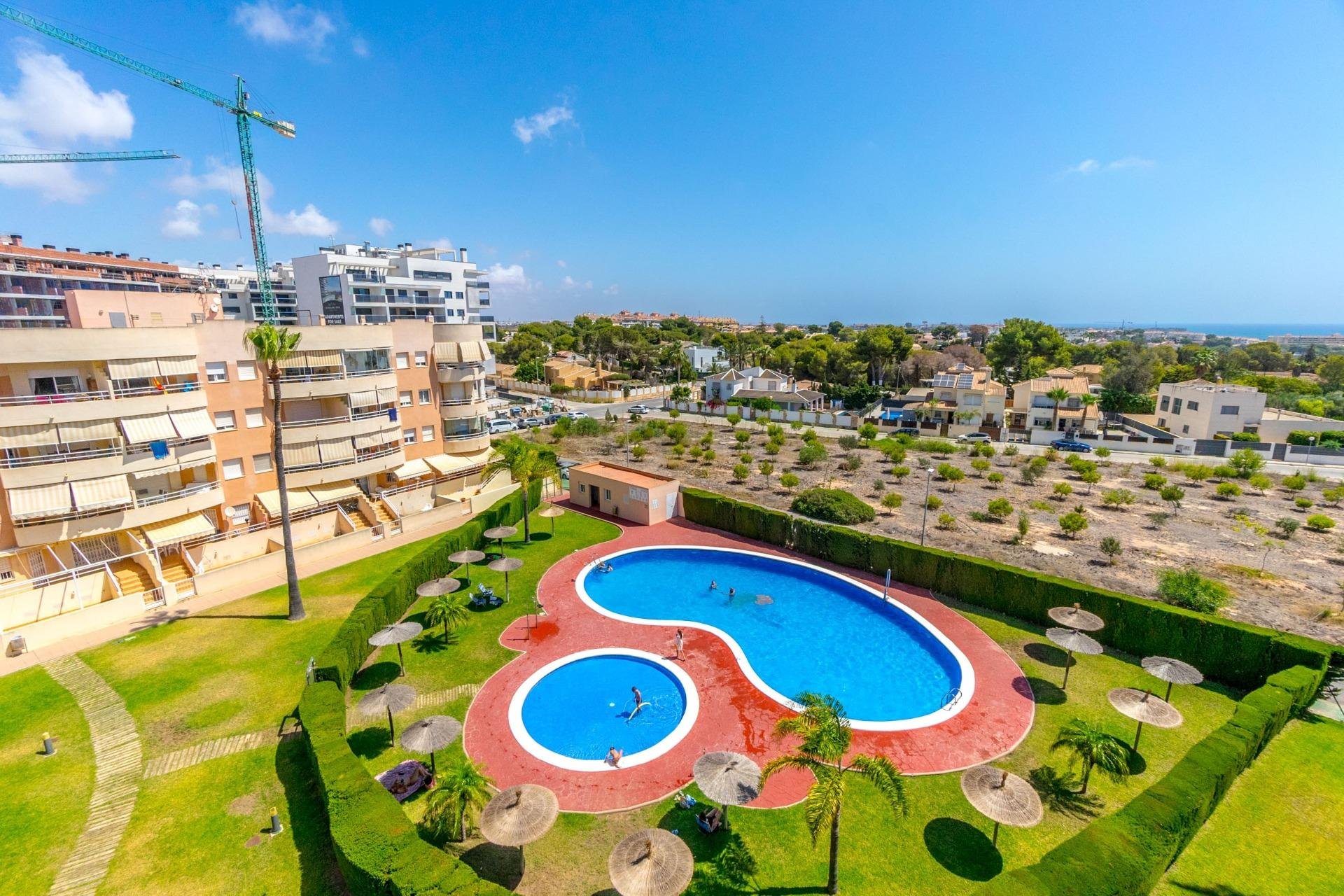 Apartamento en Dehesa De Campoamor, Alicante, España 2 dormitorios, 72 m2 No. 190108