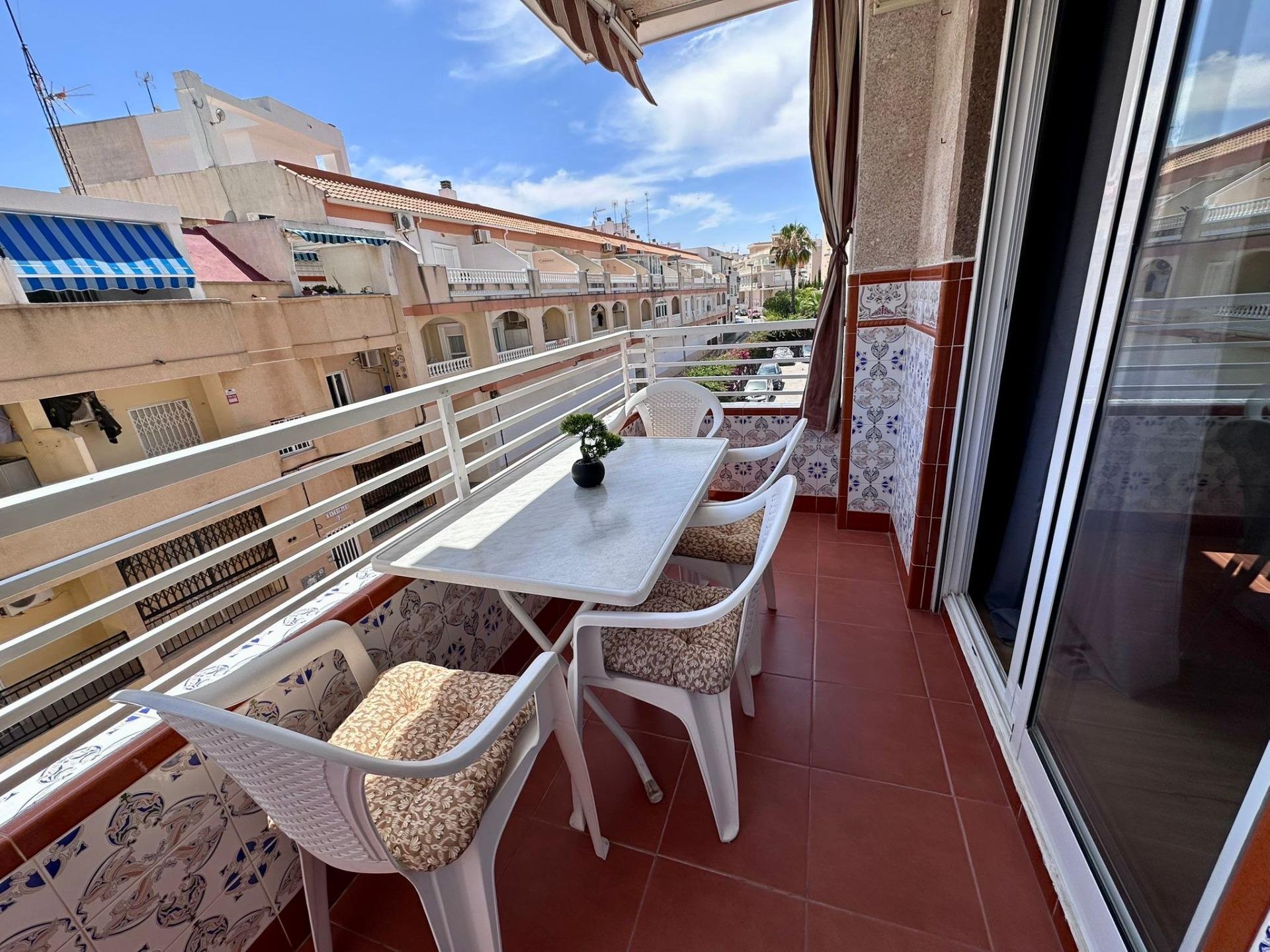 Appartamento a Torrevieja, Alicante, Spagna 2 camere da letto, 55 mq. N° 190105