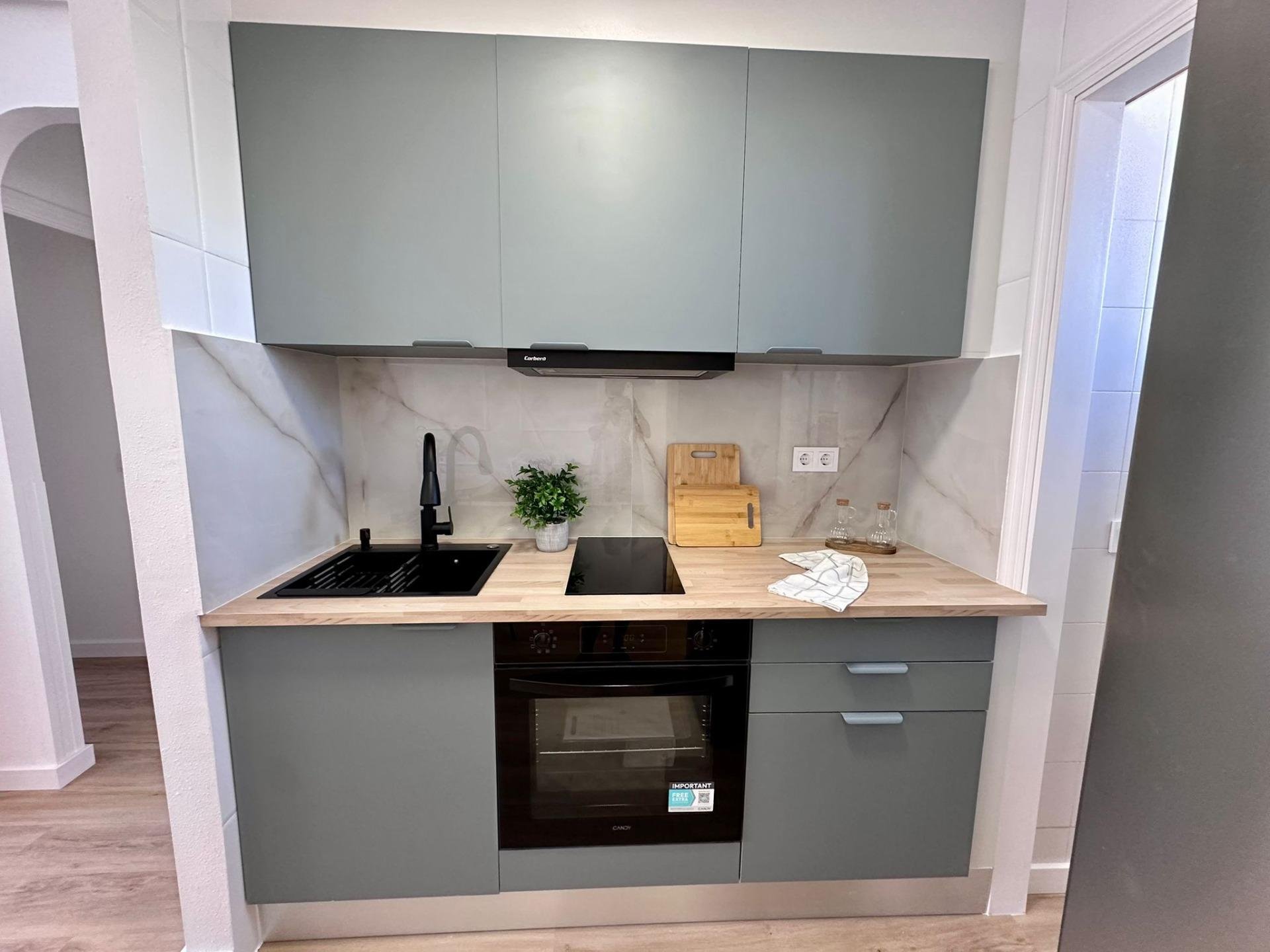 Appartamento a Torrevieja, Alicante, Spagna 2 camere da letto, 55 mq. N° 190105