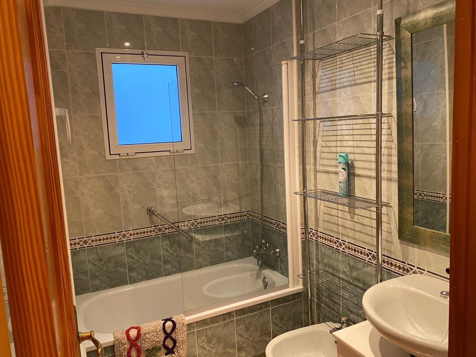 Apartment à Torrevieja, Alicante, Espagne 2 chambres, 65 m2 No. 194874