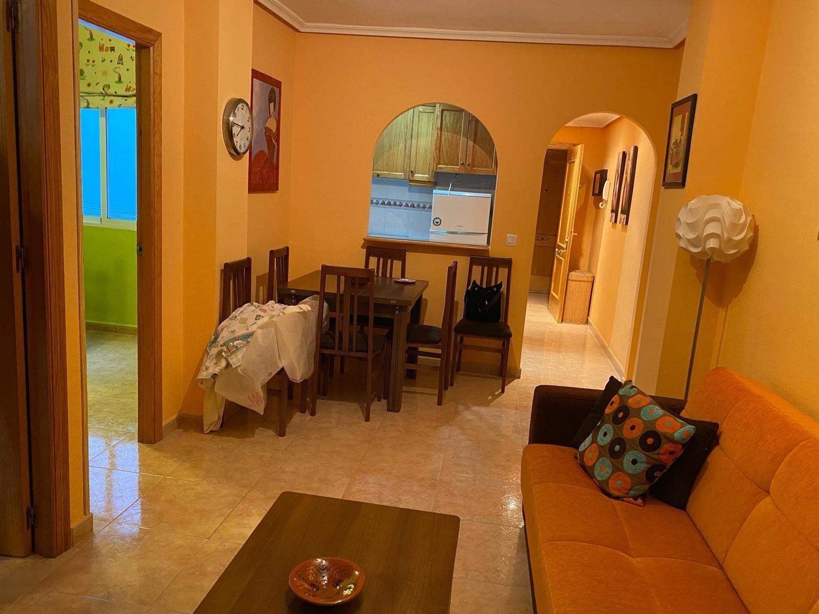 Apartment à Torrevieja, Alicante, Espagne 2 chambres, 65 m2 No. 194874