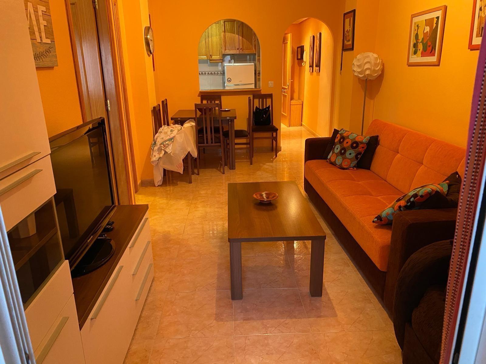 Apartment à Torrevieja, Alicante, Espagne 2 chambres, 65 m2 No. 194874