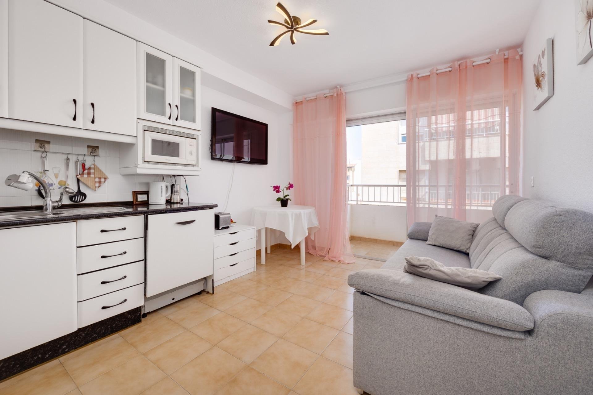 Wohnung in Torrevieja, Alicante, Spanien 2 Schlafzimmer, 61 m2 Nr. 194876
