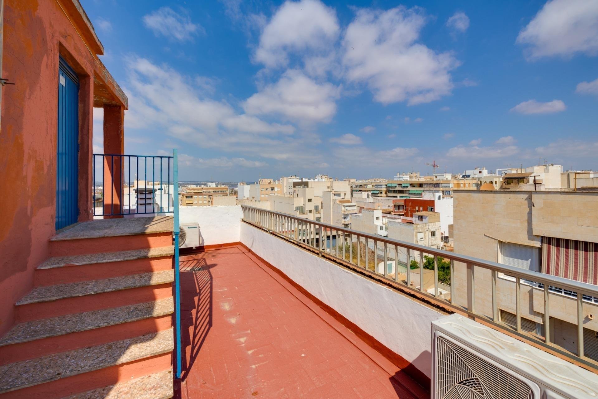 Wohnung in Torrevieja, Alicante, Spanien 2 Schlafzimmer, 61 m2 Nr. 194876