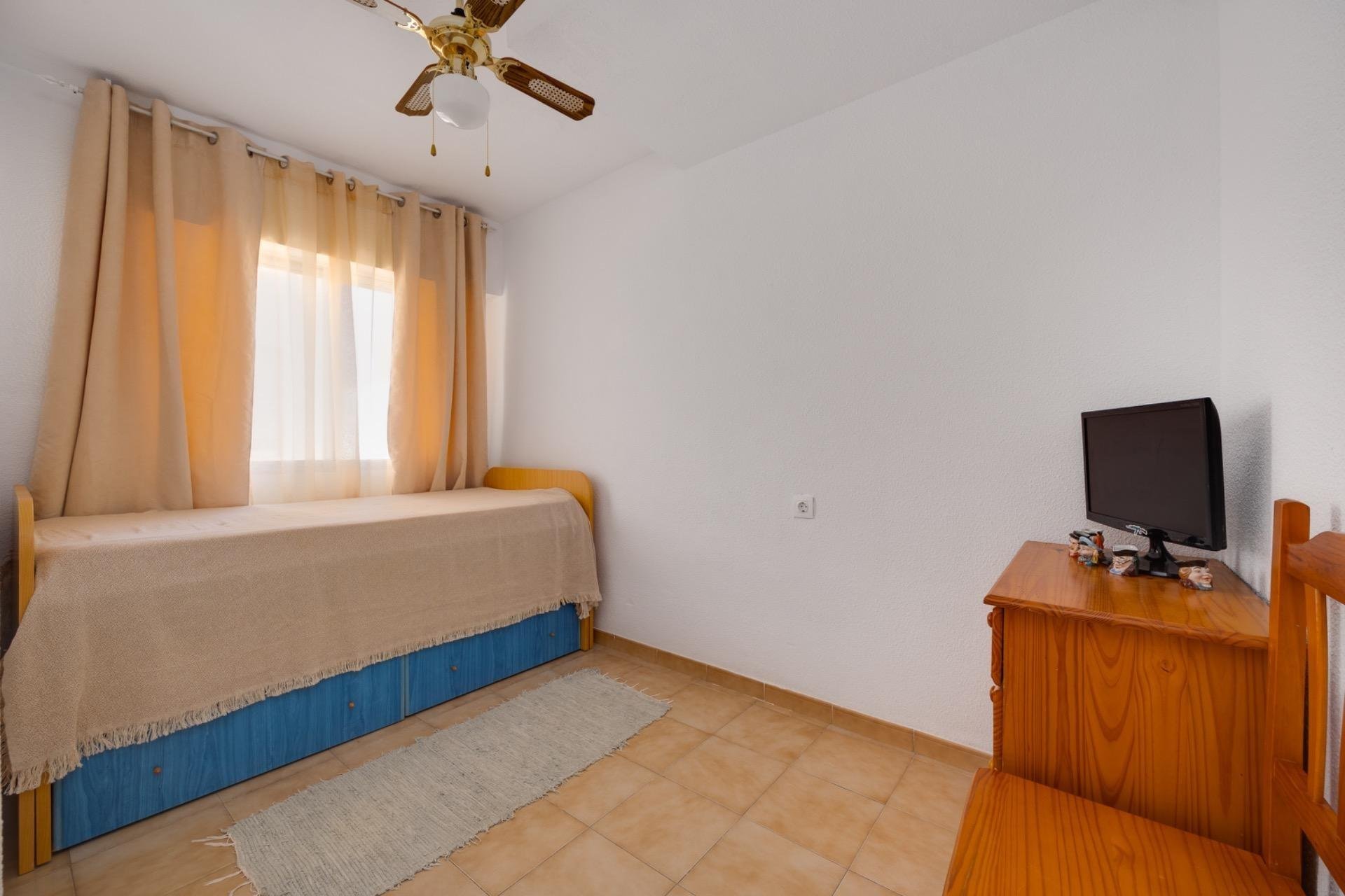 Wohnung in Torrevieja, Alicante, Spanien 2 Schlafzimmer, 61 m2 Nr. 194876