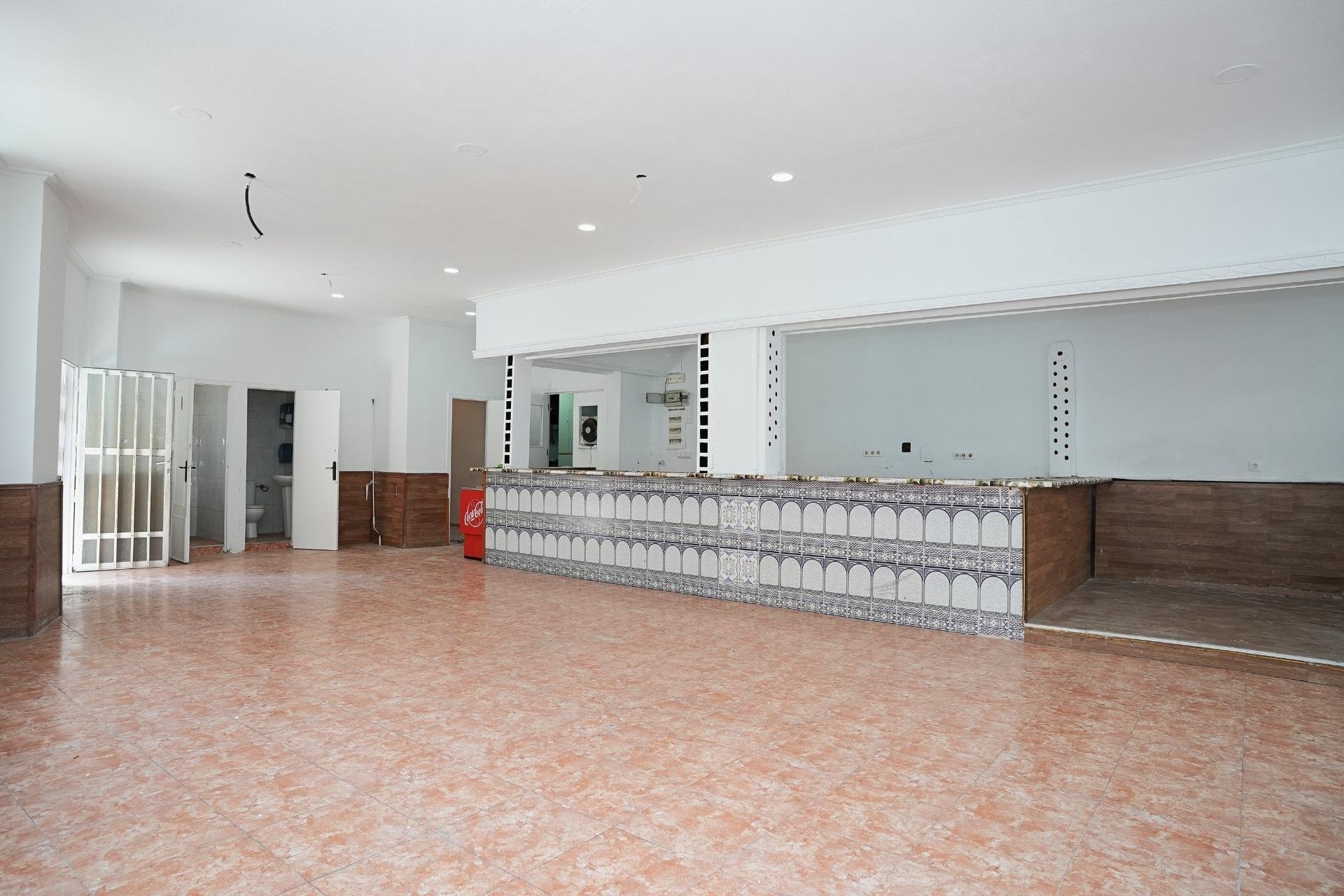 Komerciāls īpašums Torrevieja, Alicante, Spānijā 3 istabas, 107 m2 Nr. 194877