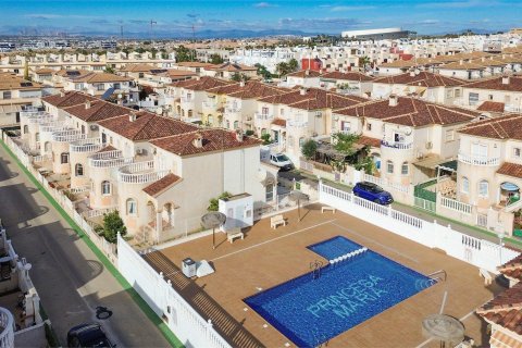 Villa in Torrevieja, Alicante, Spain 3 bedrooms, 76 sq.m. No. 194878