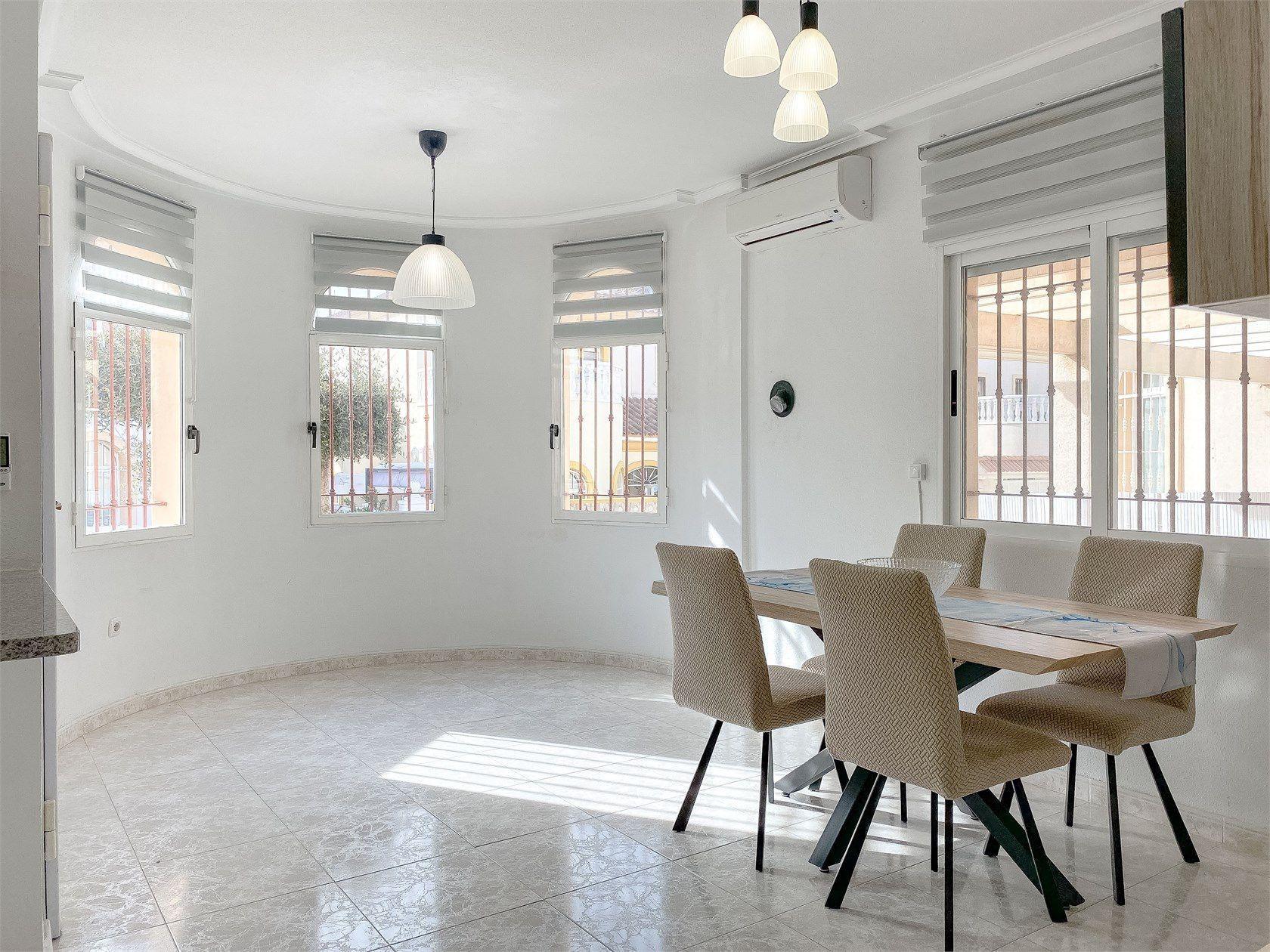 Villa i Torrevieja, Alicante, Spanien 3 sovrum, 76 kvm. Nr. 194878