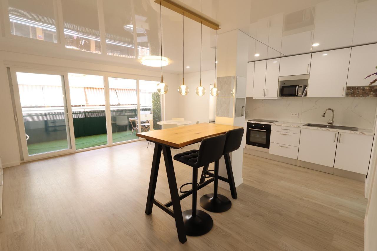 Apartment à Torrevieja, Alicante, Espagne 3 chambres, 105 m2 No. 179300