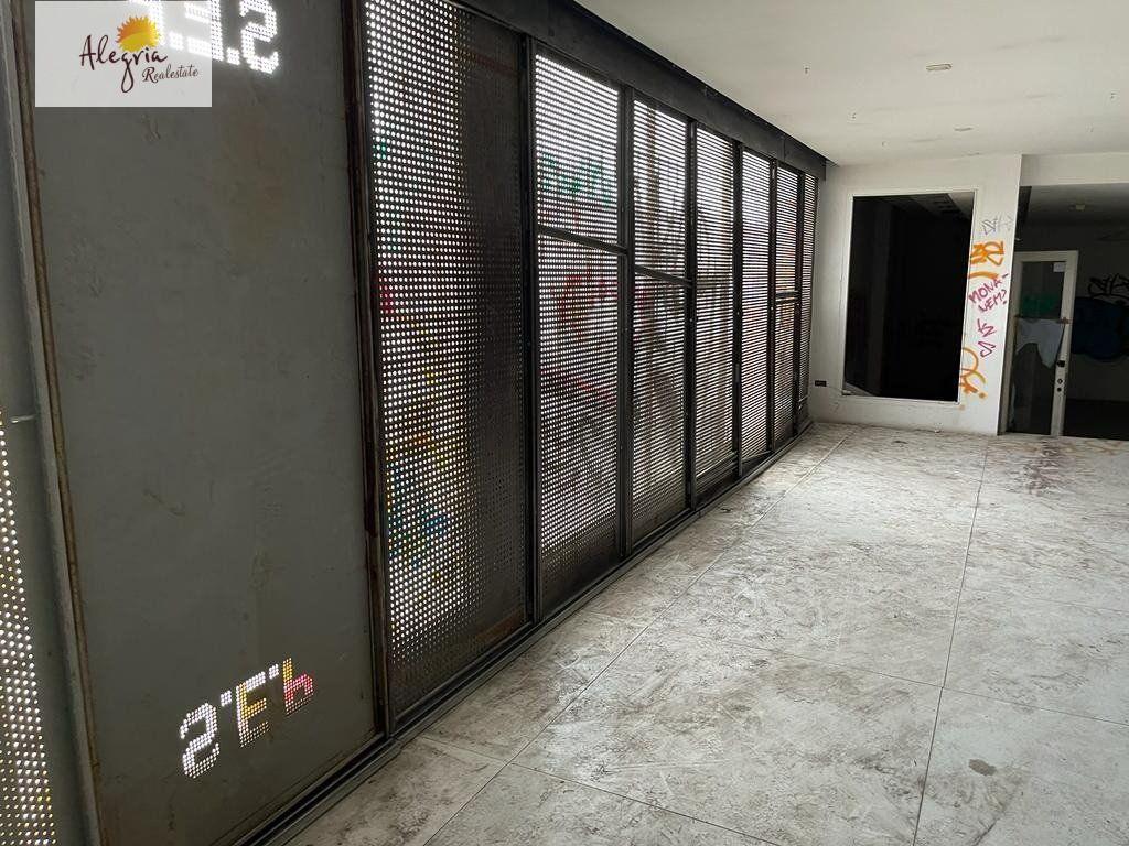 Liikekiinteistö Gandia, Valencia, Espanja 23 makuuhuonetta, 4148 m2 No. 168711