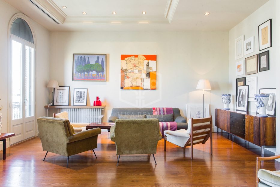 Huoneisto Barcelona, Espanja 4 makuuhuonetta, 210 m2 No. 173814