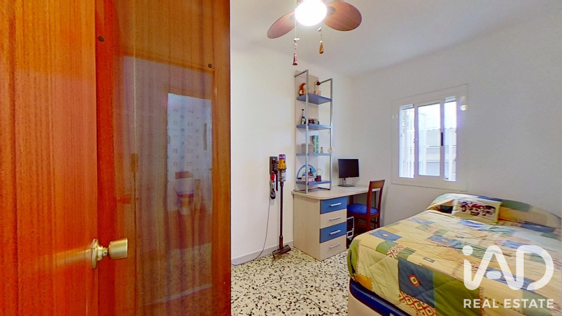 Apartment à Viladecans, Barcelona, Espagne 4 chambres, 87 m2 No. 187925