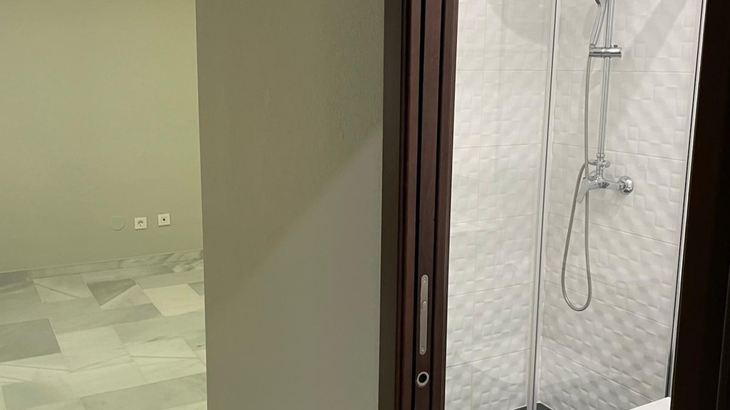 Apartamento en Málaga, España 5 dormitorios, 225 m2 No. 107119