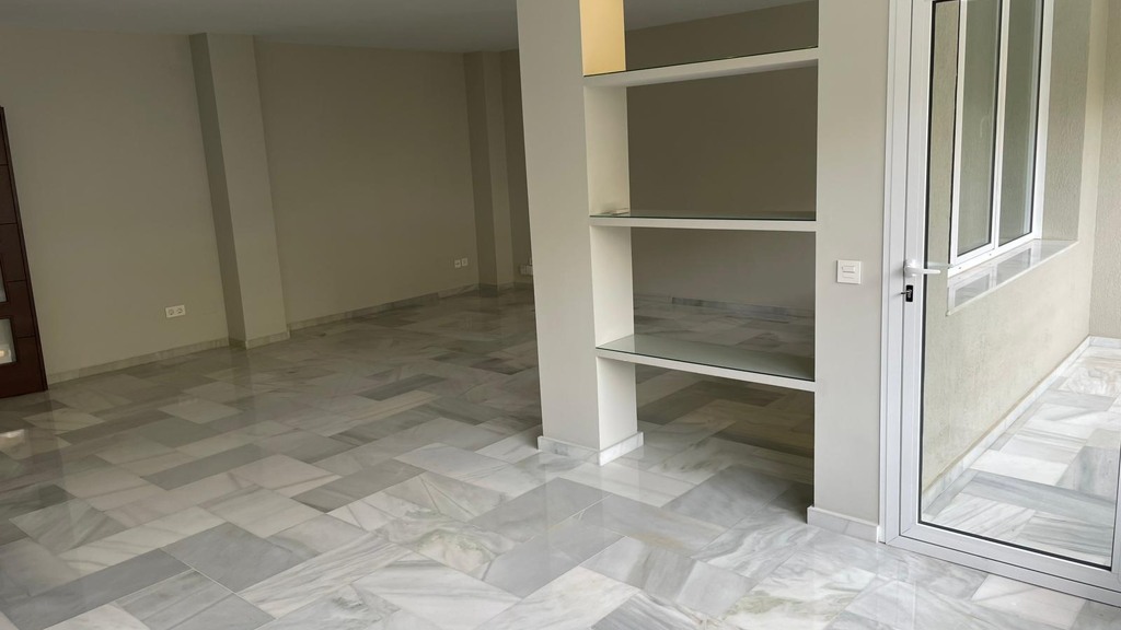 Apartamento en Málaga, España 5 dormitorios, 225 m2 No. 107119