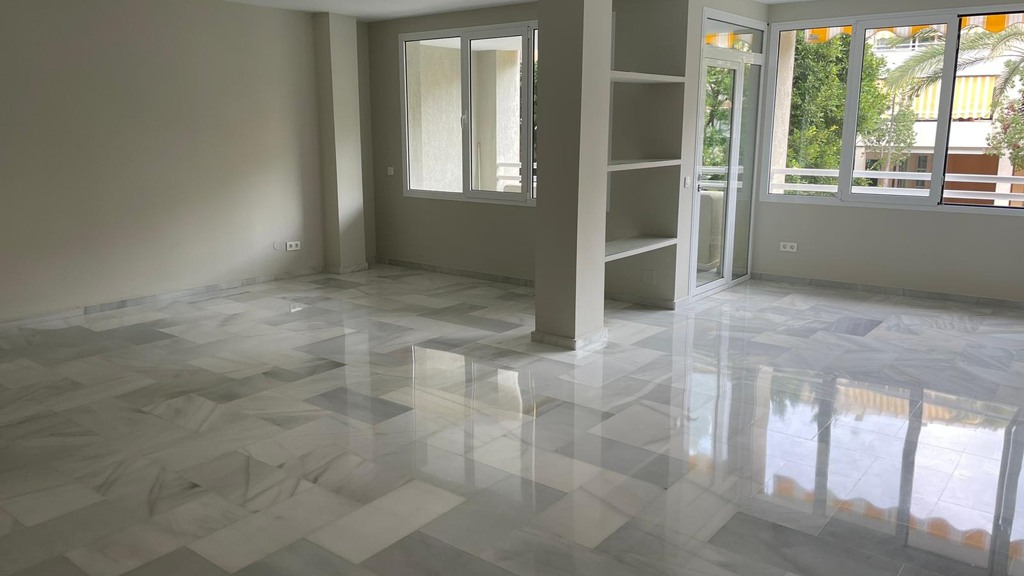 Apartamento en Málaga, España 5 dormitorios, 225 m2 No. 107119