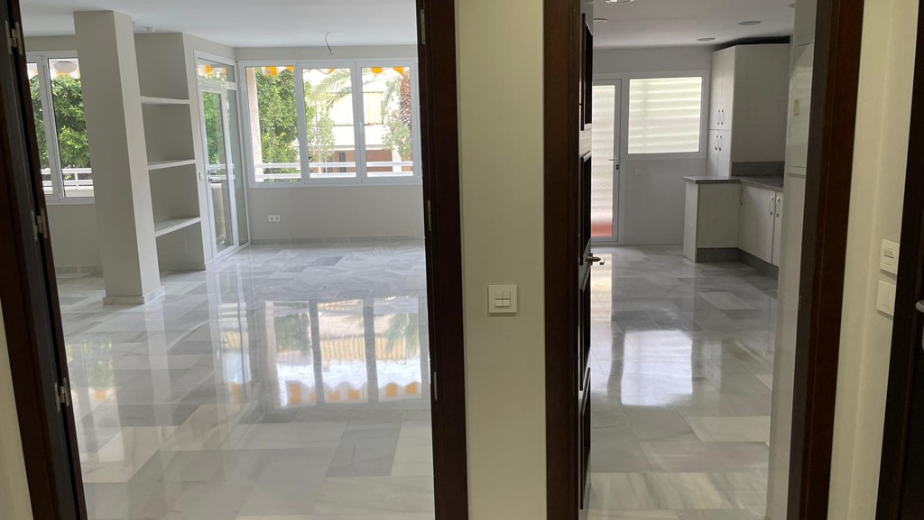 Apartamento en Málaga, España 5 dormitorios, 225 m2 No. 107119