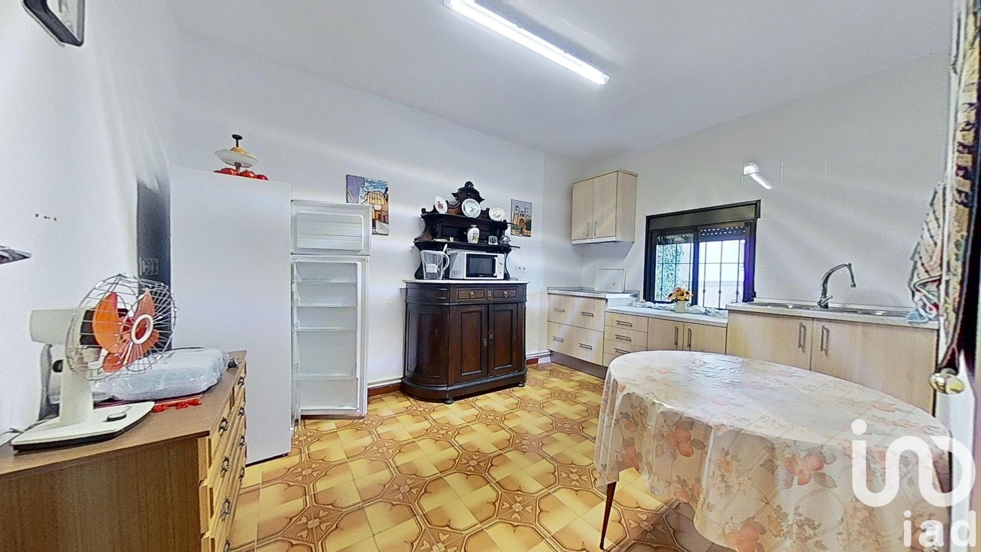 Liikekiinteistö Espanja 560 m2 No. 153192