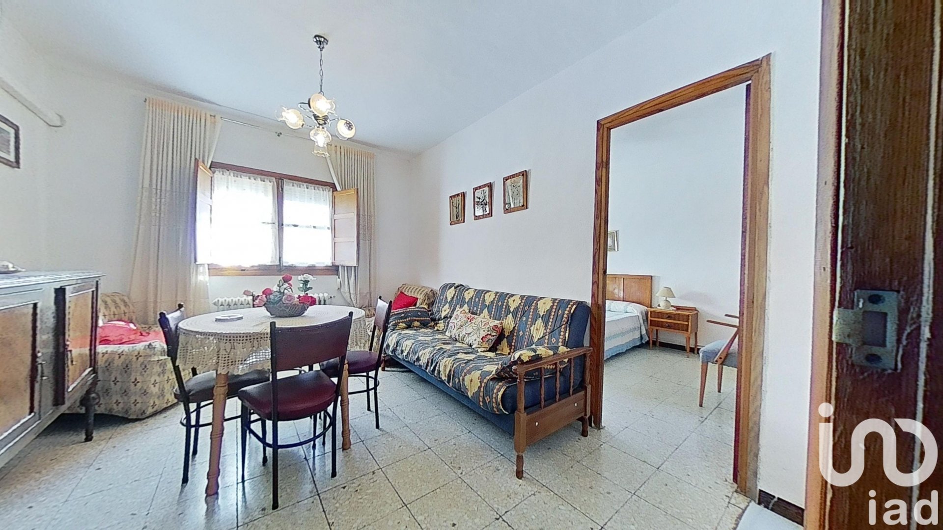 Liikekiinteistö Espanja 560 m2 No. 153192