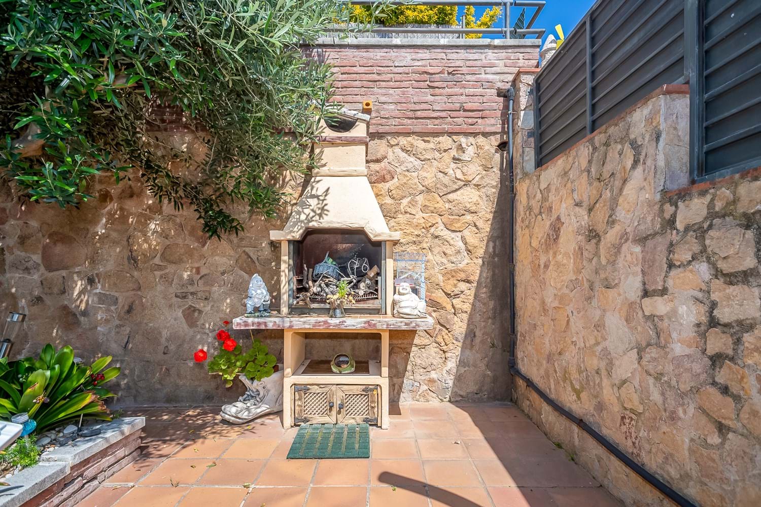 Hus i Lloret de Mar, Girona, Spanien 5 rum, 253 kvm. Nr. 143867