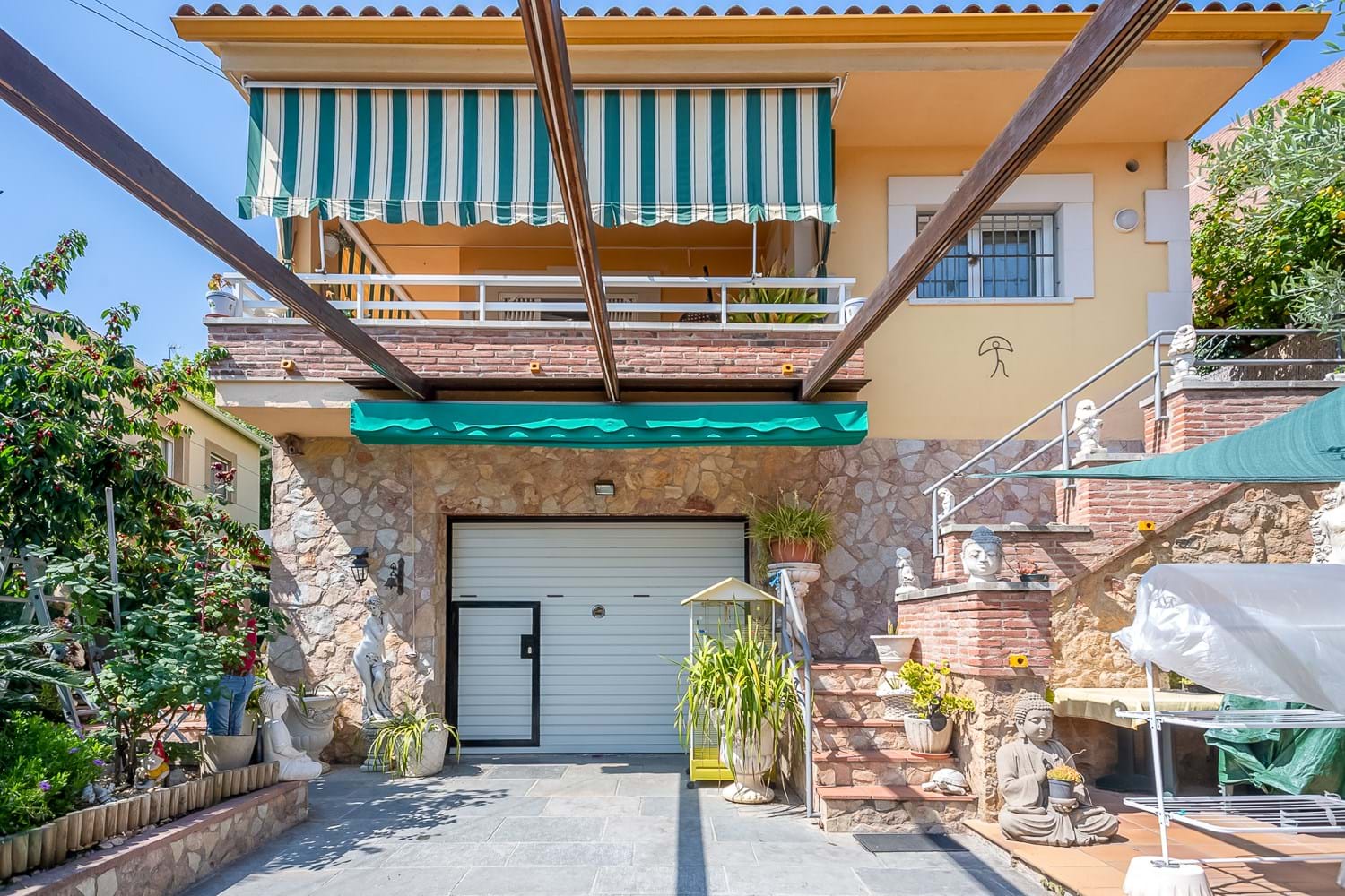 Hus i Lloret de Mar, Girona, Spanien 5 rum, 253 kvm. Nr. 143867