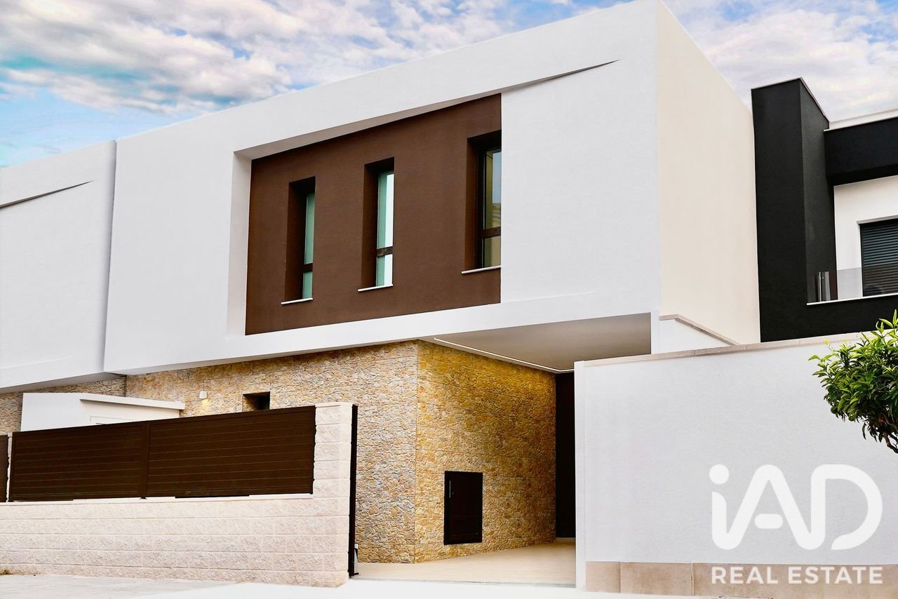 Townhouse in Almoradi, Alicante, Spain 3 bedrooms, 140 sq.m. No. 187911