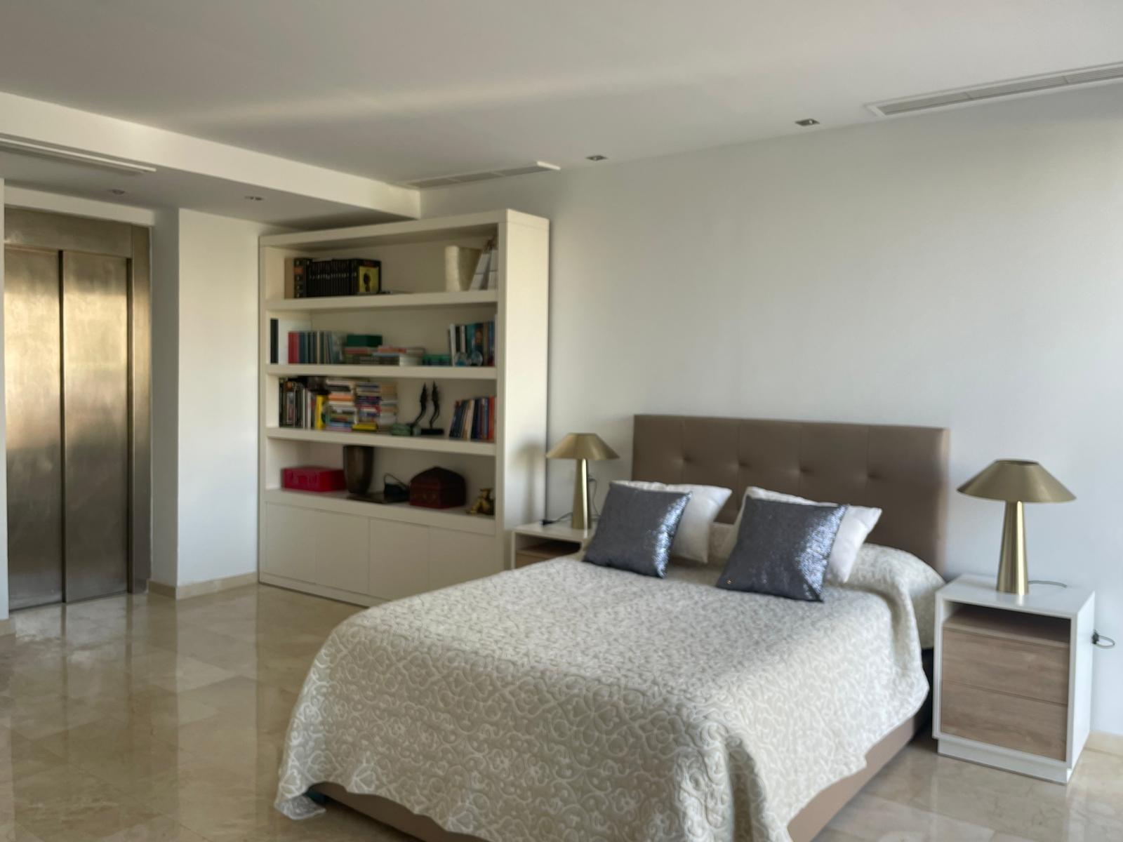 Villa in Alicante, Spanien 5 Schlafzimmer, 400 m2 Nr. 168803