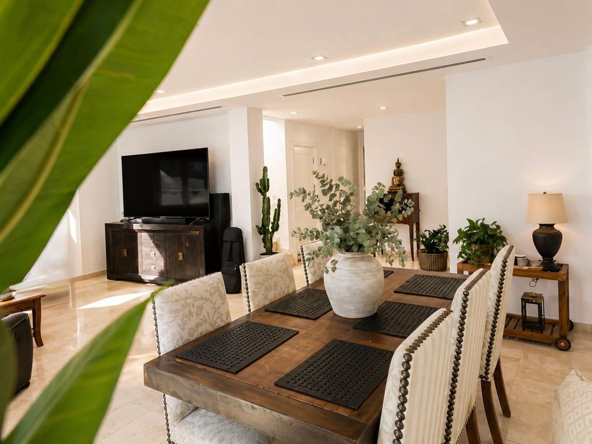 Villa in Alicante, Spanien 5 Schlafzimmer, 400 m2 Nr. 168803