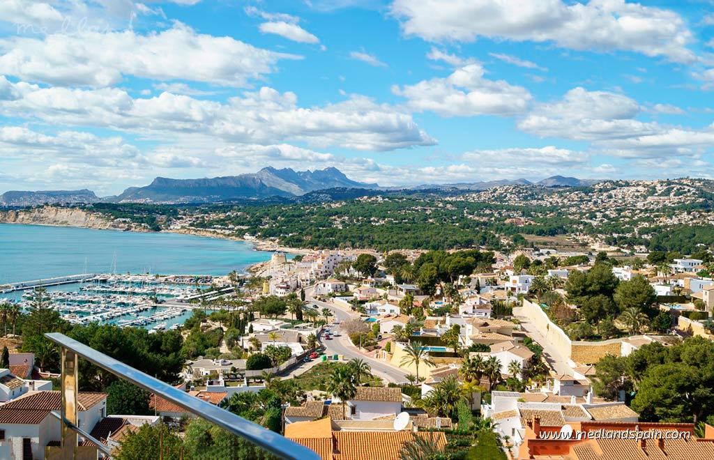 Villa in Moraira, Alicante, Spain 3 bedrooms, 270 sq.m. No. 196878