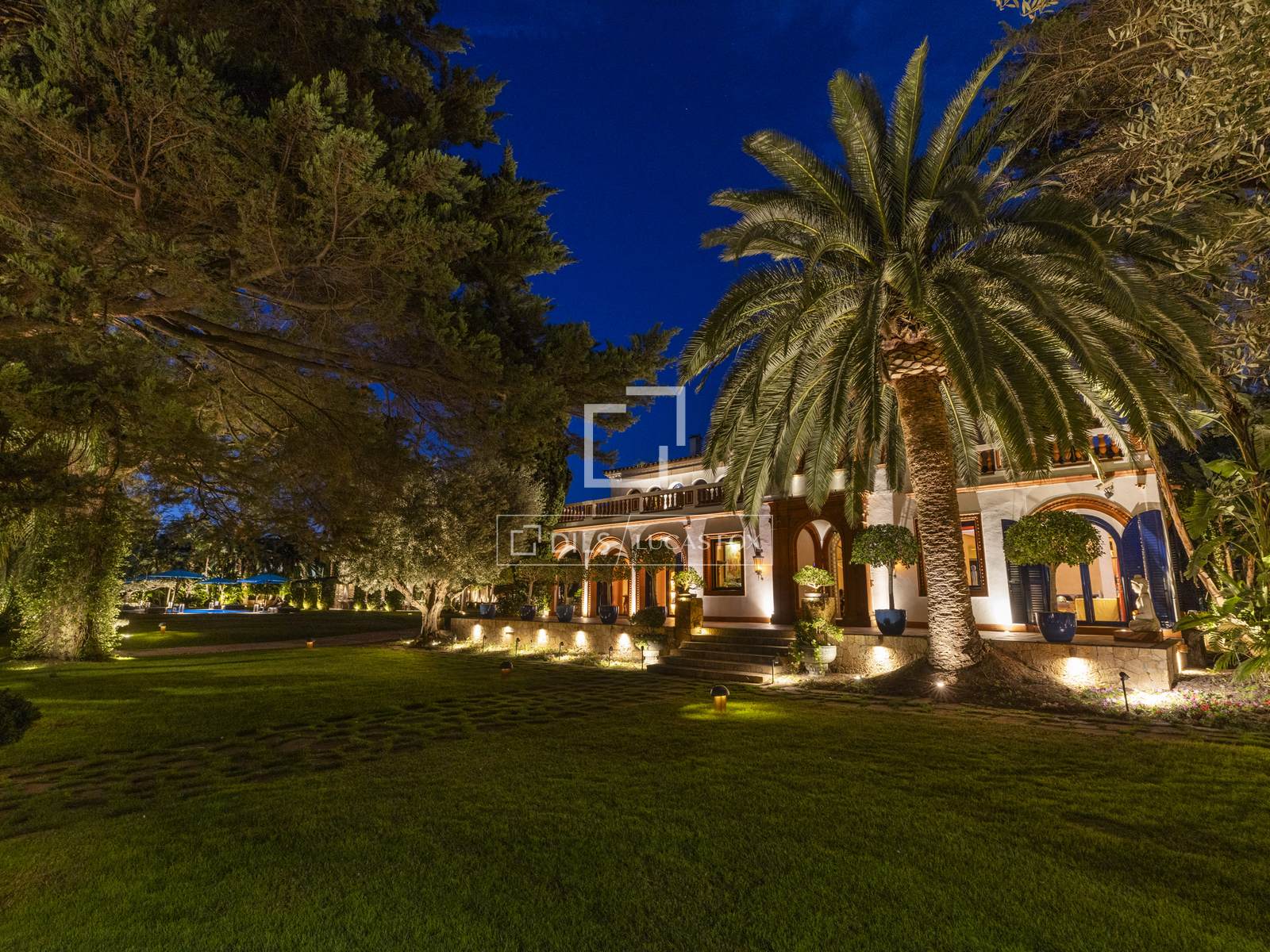 Villa i Sitges, Barcelona, Spanien 8 sovrum, 1200 kvm. Nr. 150426