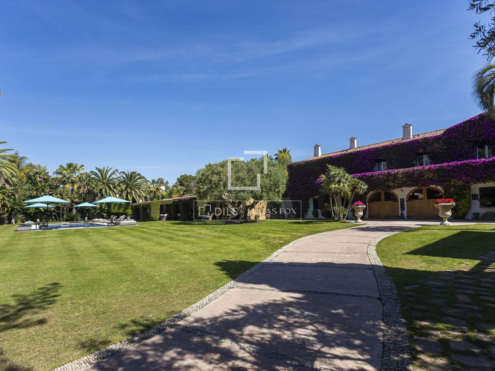 Villa i Sitges, Barcelona, Spanien 8 sovrum, 1200 kvm. Nr. 150426