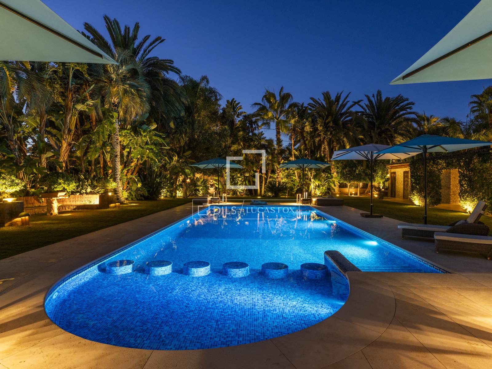 Villa i Sitges, Barcelona, Spanien 8 sovrum, 1200 kvm. Nr. 150426