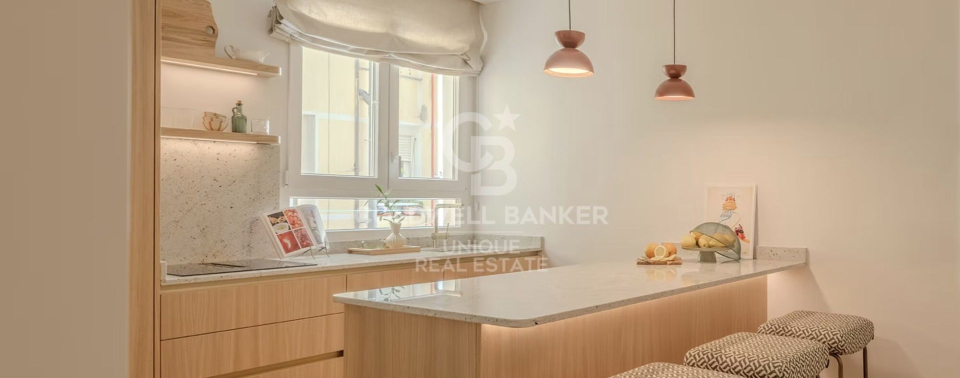 Apartment à Madrid, Espagne 3 chambres, 170 m2 No. 178608