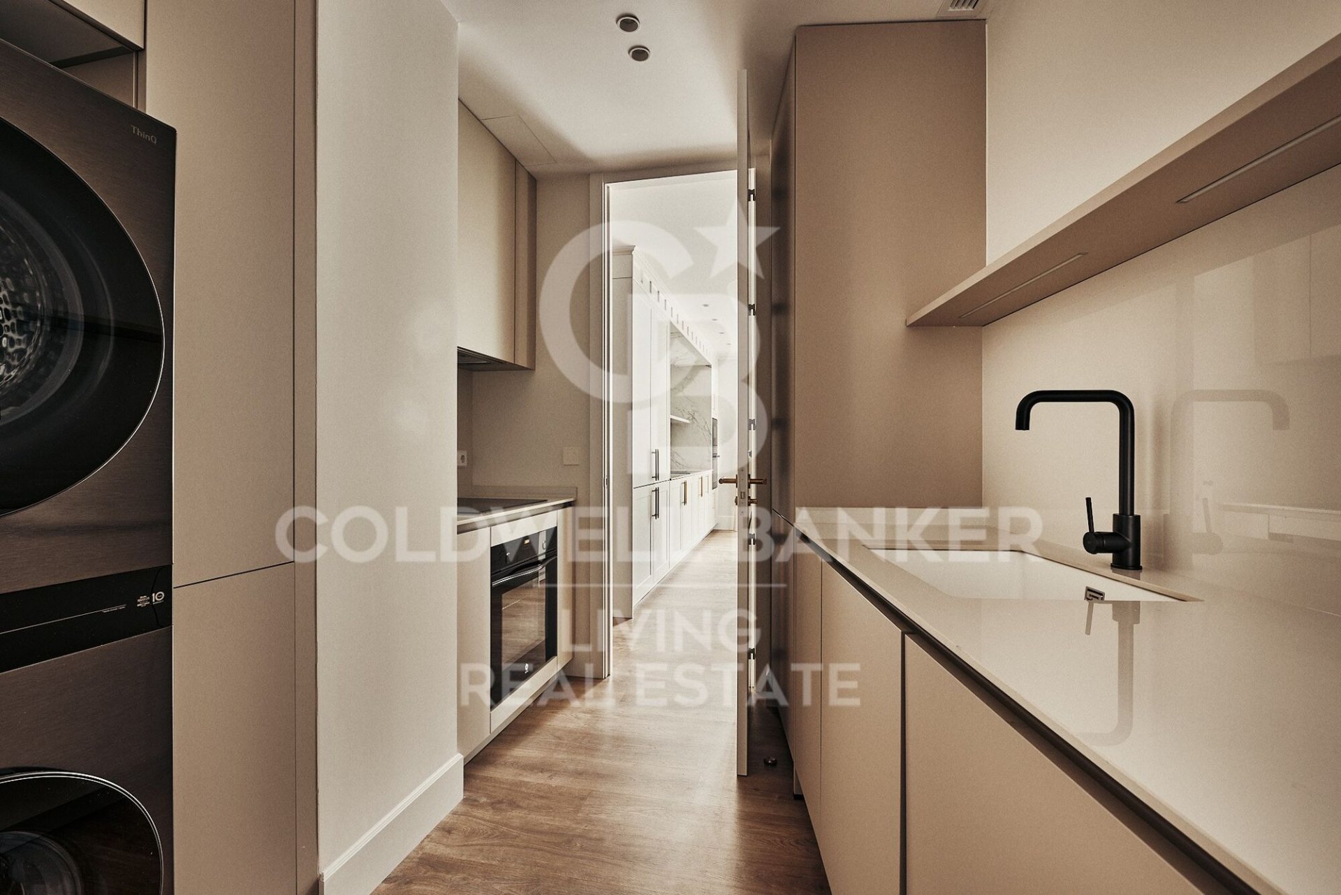 Apartment à Madrid, Espagne 5 chambres, 315 m2 No. 178605