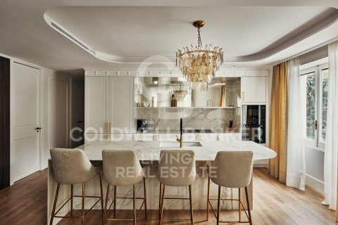 Apartament w Madrid, Hiszpania 5 sypialni, 315 mkw. nr 178605