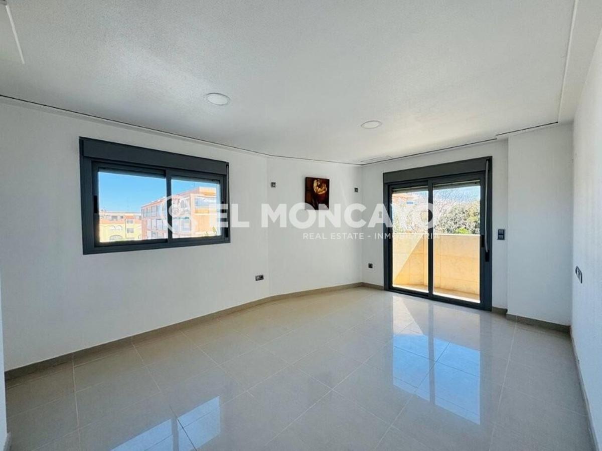Dzīvoklis Torrevieja, Alicante, Spānijā 3 istabas, 90 m2 Nr. 183803