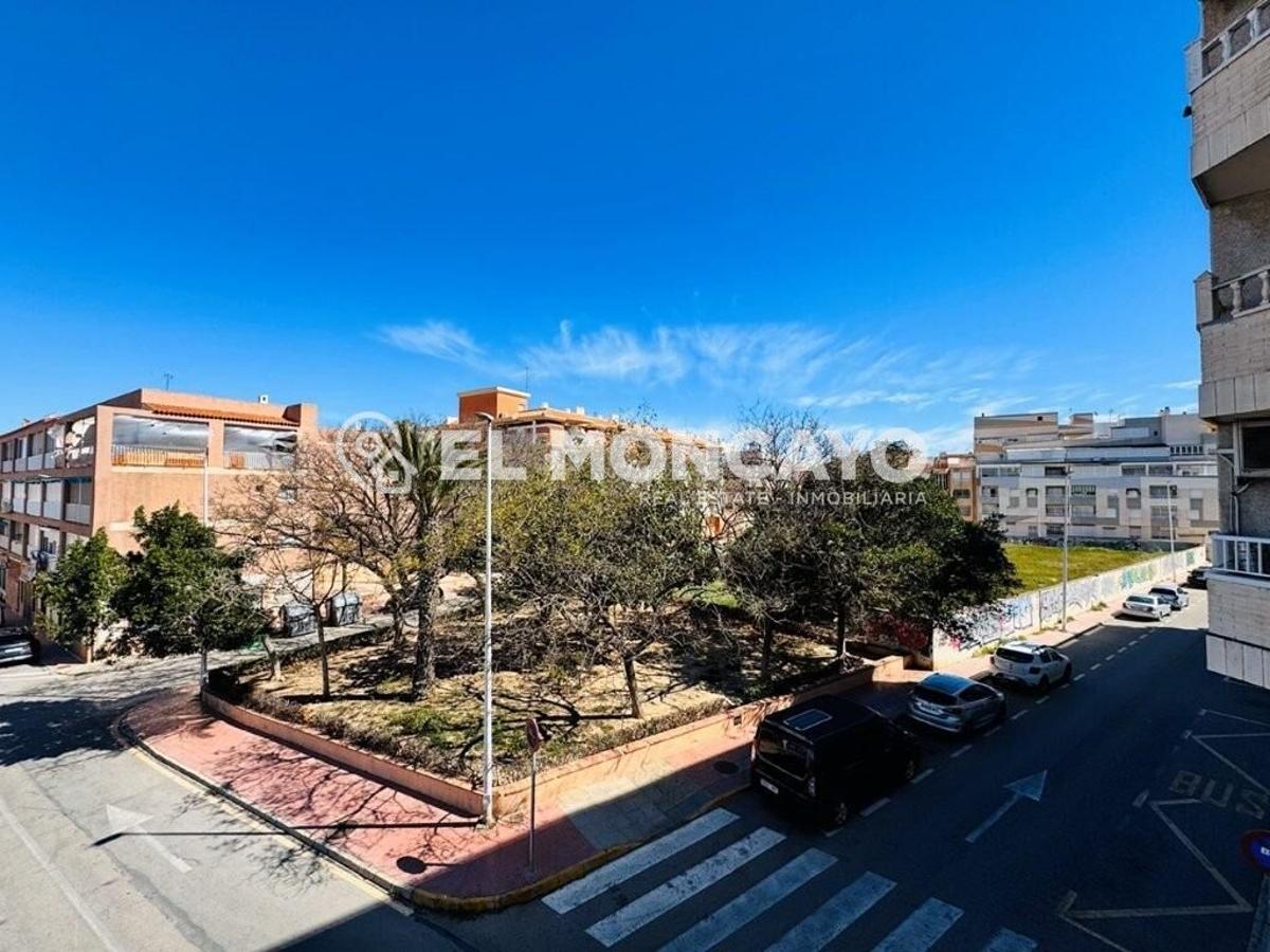 Dzīvoklis Torrevieja, Alicante, Spānijā 3 istabas, 90 m2 Nr. 183803