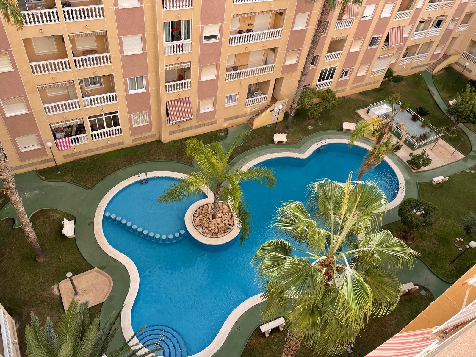 Appartamento a Torrevieja, Alicante, Spagna 2 camere da letto, 56 mq. N° 182870