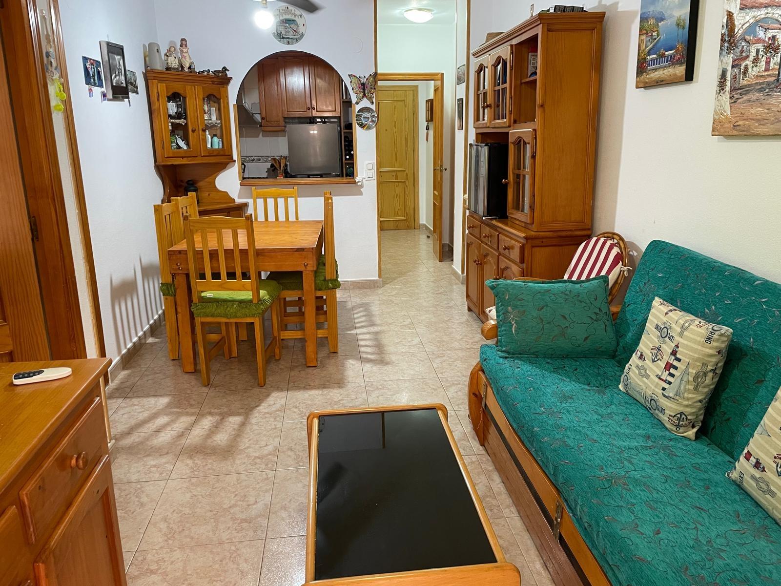 Appartamento a Torrevieja, Alicante, Spagna 2 camere da letto, 56 mq. N° 182870