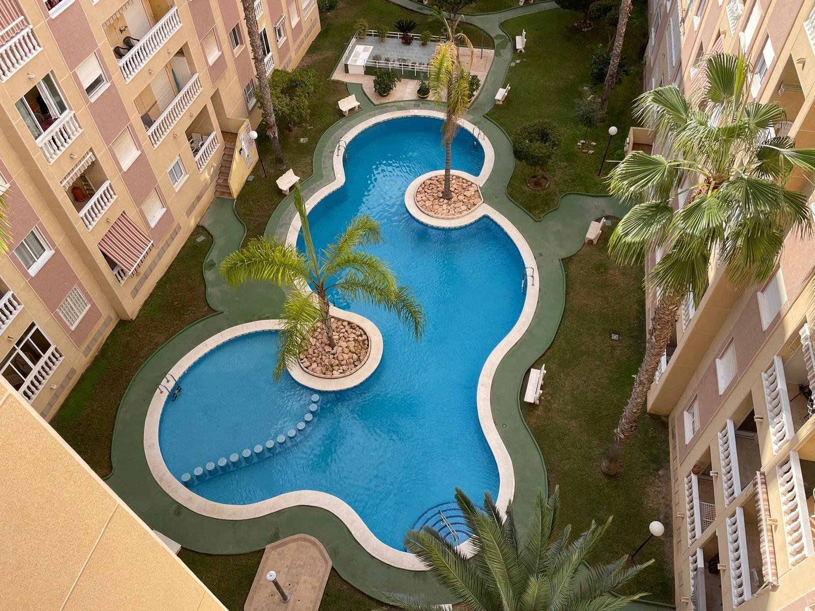 Appartamento a Torrevieja, Alicante, Spagna 2 camere da letto, 56 mq. N° 182870